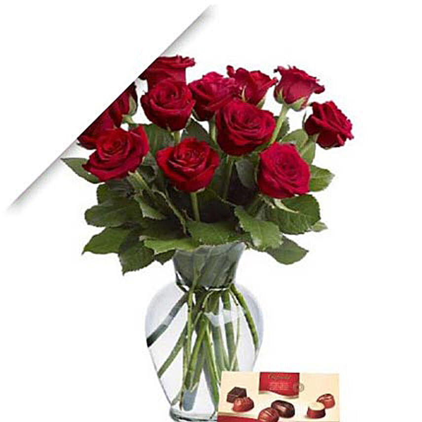 Valentine Roses With Chocolates