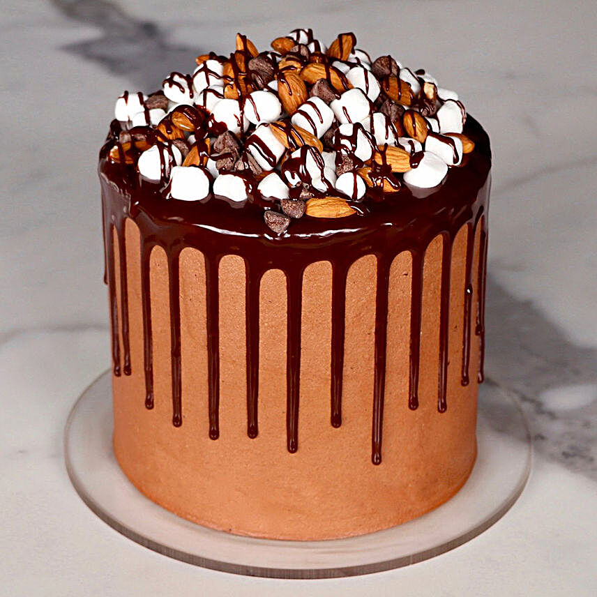 Delicious Chocolate Candy Cake