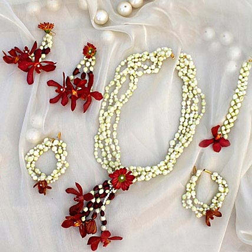 Delicate Floral Jewelry Set