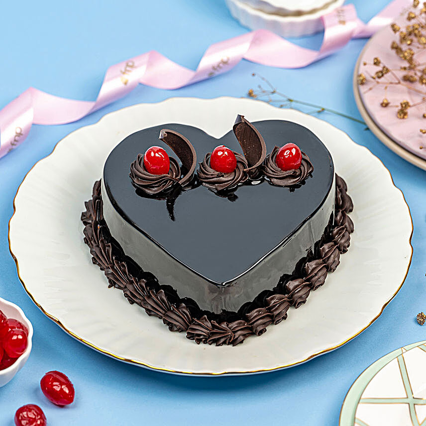 Chocolate Truffle Heart Cake 1 Kg