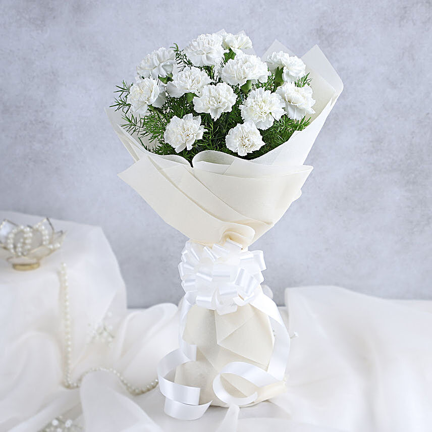 12 White Carnations Bouquet