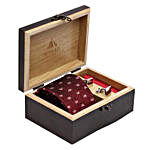 Alvaro Castagnino Silver & Maroon Necktie Pocket Square And Cufflinks in Kunda Box for Men