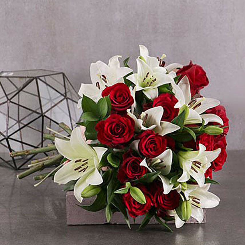 Red And White Elegant Bouquet