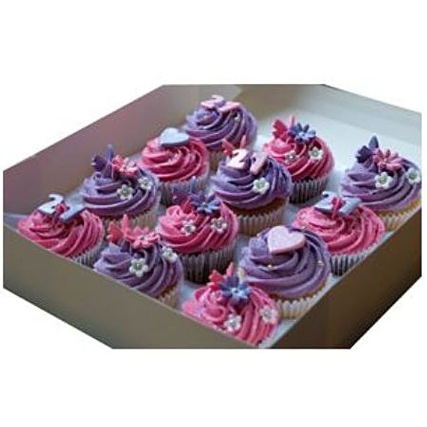 12 Love Cupcakes